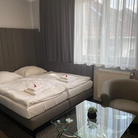 Hotel Strzelecka 1 Opole Esterno foto