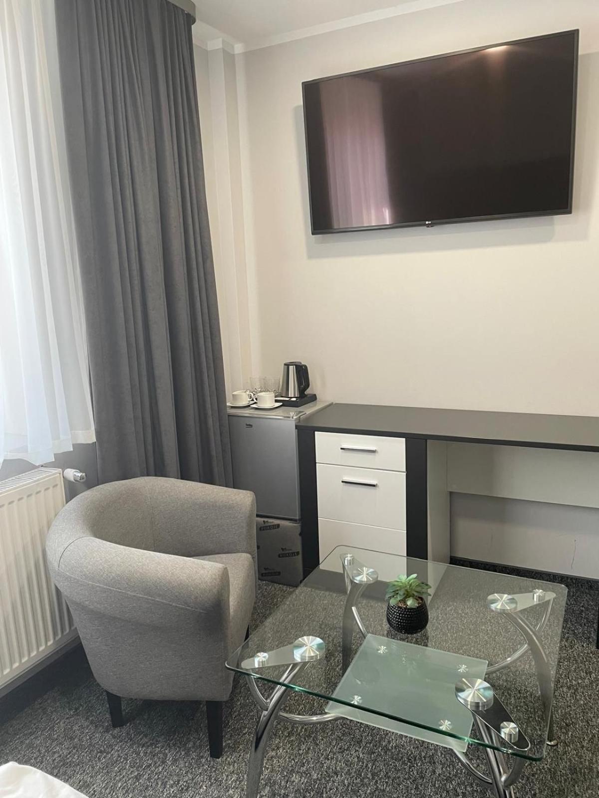 Hotel Strzelecka 1 Opole Esterno foto